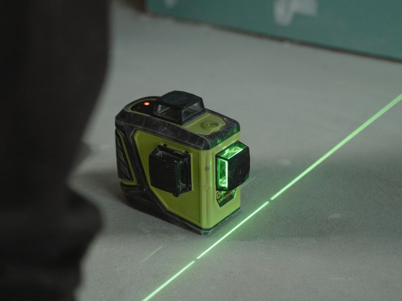 Máy cân bằng laser